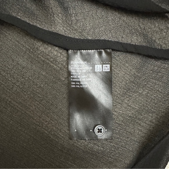Uniqlo Black Sheer Women's Blouse - Picture 8 of 11